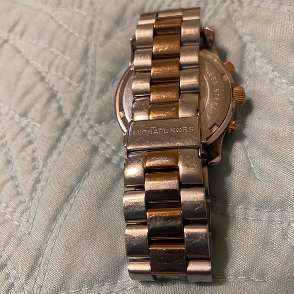 Michael Kors Watch - Picture 2 of 2